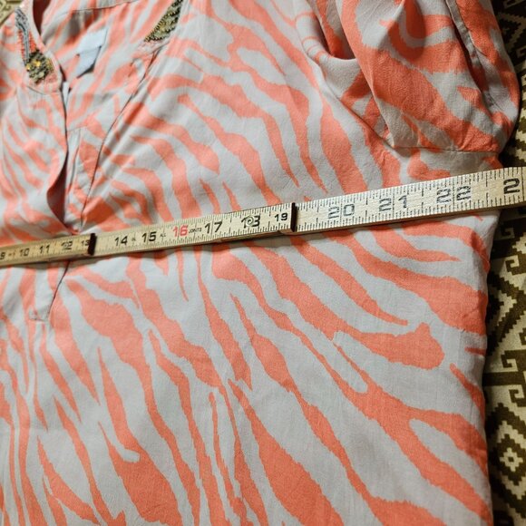 Chico's Embellished Neck Tunic Women's SZ 2P 12/14 Large Zebra Nectarine Blouse - Picture 12 of 14